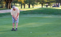 McNichols' putt